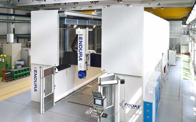 Industriefotografie Halle mit Fräsmaschine © Industriefotograf Thomas L. Fischer