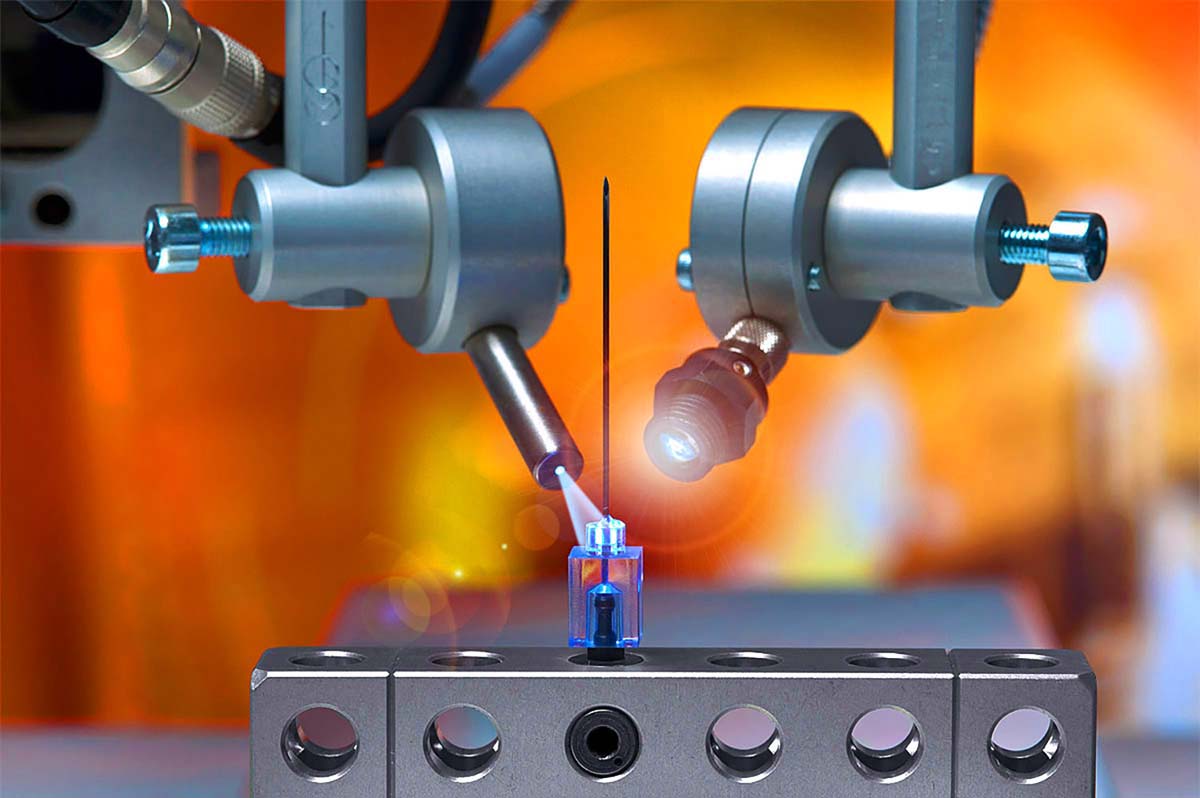 Industriefotografie München Klebevorgang © Industriefotograf München Thomas L. Fischer Industriefotografie München Klebevorgang © Industriefotograf München Thomas L. Fischer